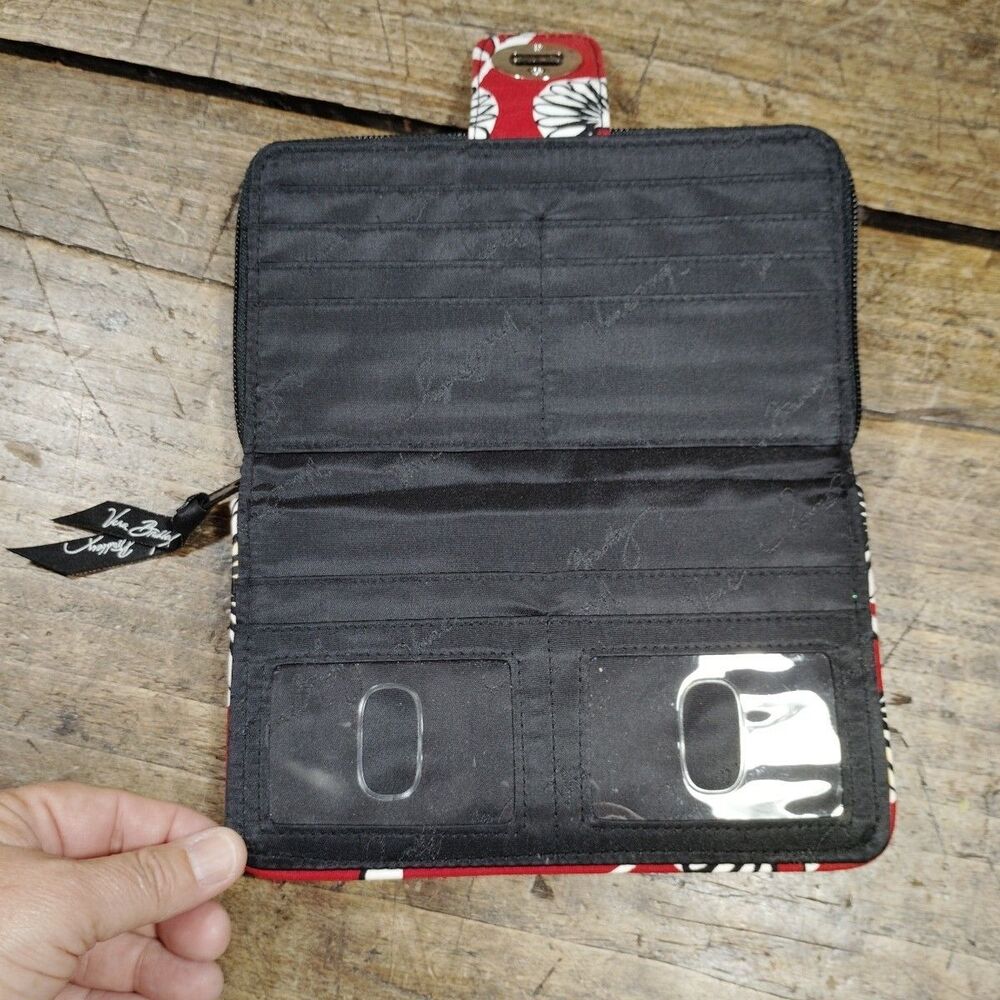 Vera Bradley Turn Lock Zip Around Wallet Retired Deco Daisy Floral Red Quilted - Picture 5 of 8